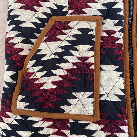 Pattern vest - Picture 2 of 2